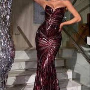 LaDivine Elegant Burgundy Strapless Evening Gown